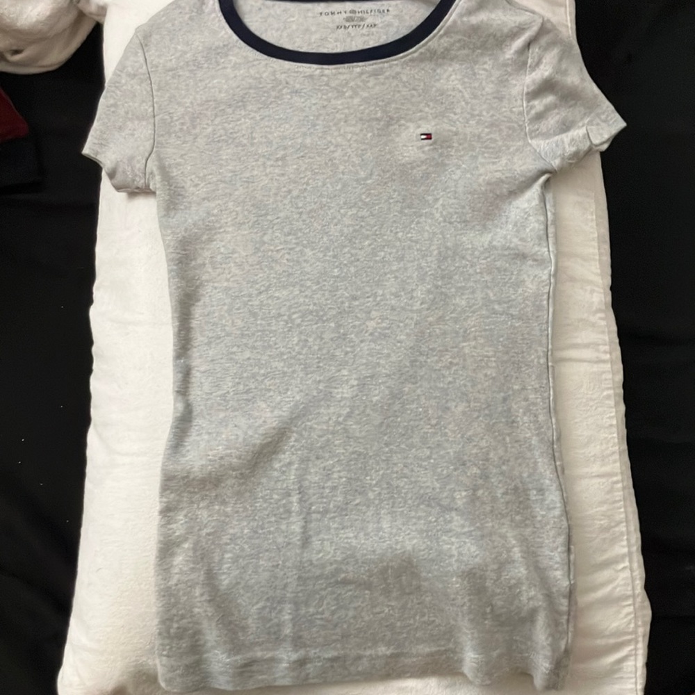 Grey Tommy Hilfiger shirt